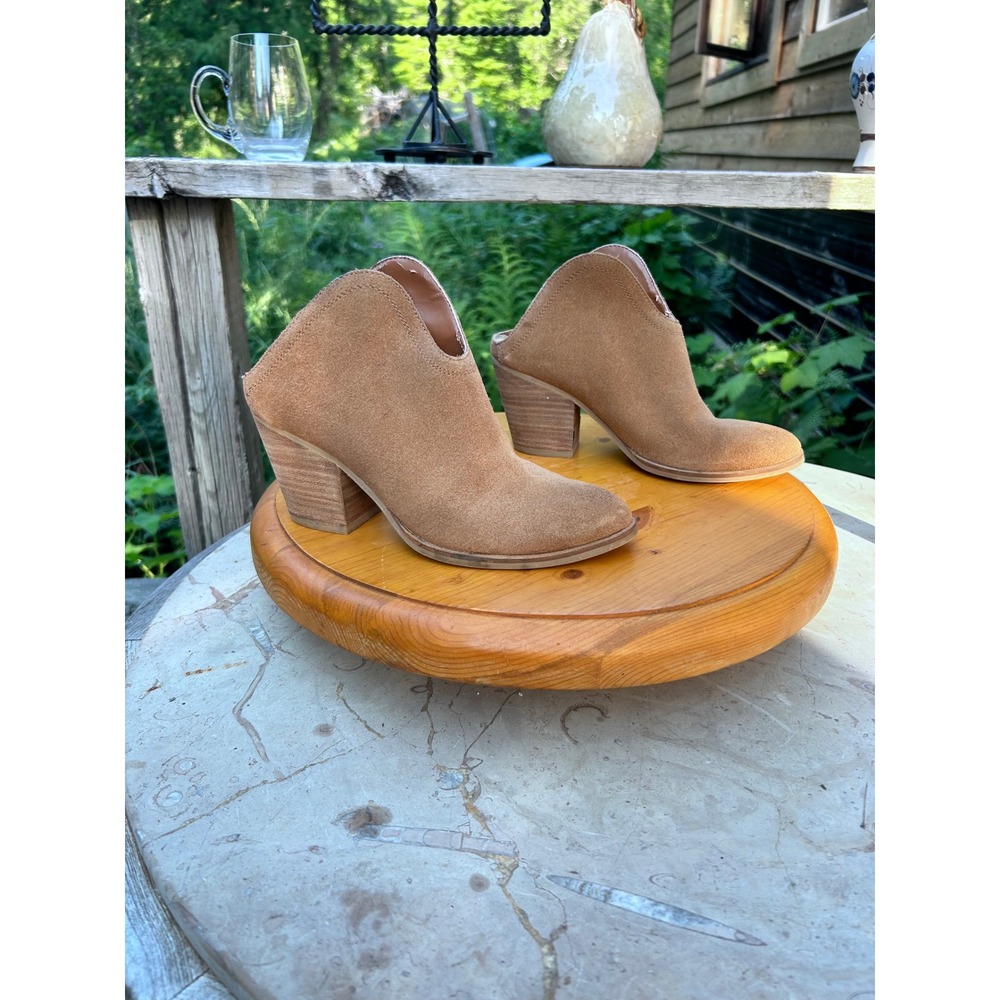 Kelso Suede Mule Booties Womens Size 7 Tan V Cut Western‎ Chinese Laundry